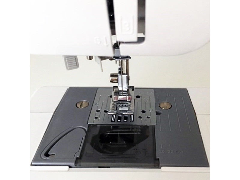 BROTHER RH127 SEWING MACHINE AGDBROMSZ0021 – Brother Шивачни машини