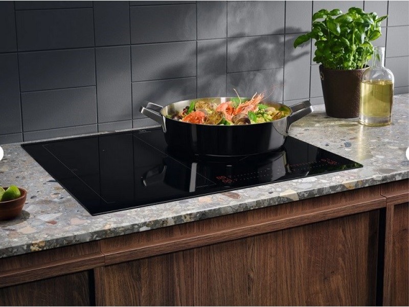 ELECTROLUX induction hob CIS62450 CIS62450 – Electrolux Котлони за вграждане