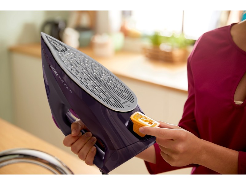 Philips 7000 series DST7061/30 iron Steam iron SteamGlide Elite soleplate 3000 W Purple DST7061/30 – Philips За гладене