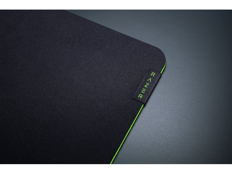 Razer Gigantus V2 - Medium Gaming mouse pad Black, Green RZ02-03330200-R3M1 – Razer Геймърски падове