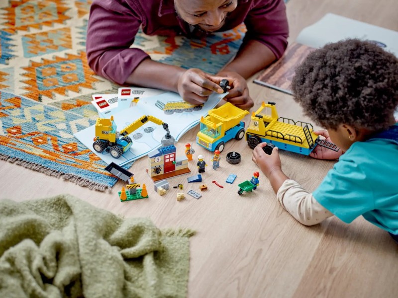 LEGO CITY 60391 CONSTRUCTION TRUCKS AND WRECKING BALL CRANE 60391 – Lego Конструктори