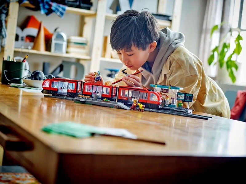 LEGO CITY 60423 Downtown Streetcar and Station 60423 – Lego Конструктори