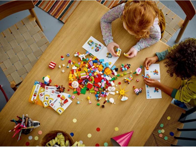 LEGO CLASSIC 11029 CREATIVE PARTY BOX 11029 – Lego Конструктори