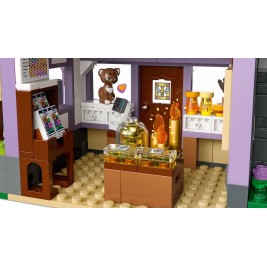 LEGO FRIENDS 42669 Beekeepers House and Flower Garden