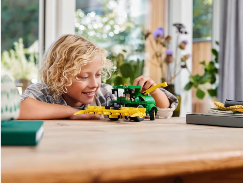LEGO TECHNIC 42168 JOHN DEERE 9700 FORAGE HARVESTER 42168 – Lego Конструктори