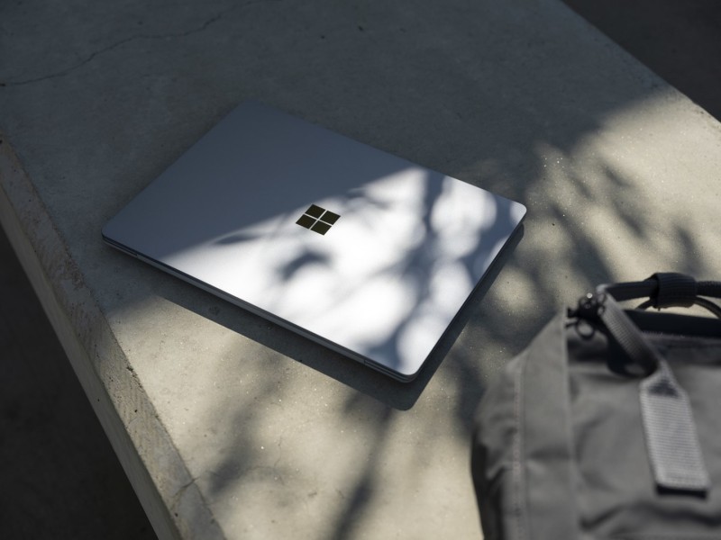 Microsoft Surface Laptop Go Intel® Core™ i5 i5-1035G1 31.6 cm (12.4) Touchscreen 8 GB LPDDR4x-SDRAM 256 GB SSD Wi-Fi 6 (802.11ax) Windows 10 Pro Platinum TNV-00009 – Microsoft (OEM) Лаптопи