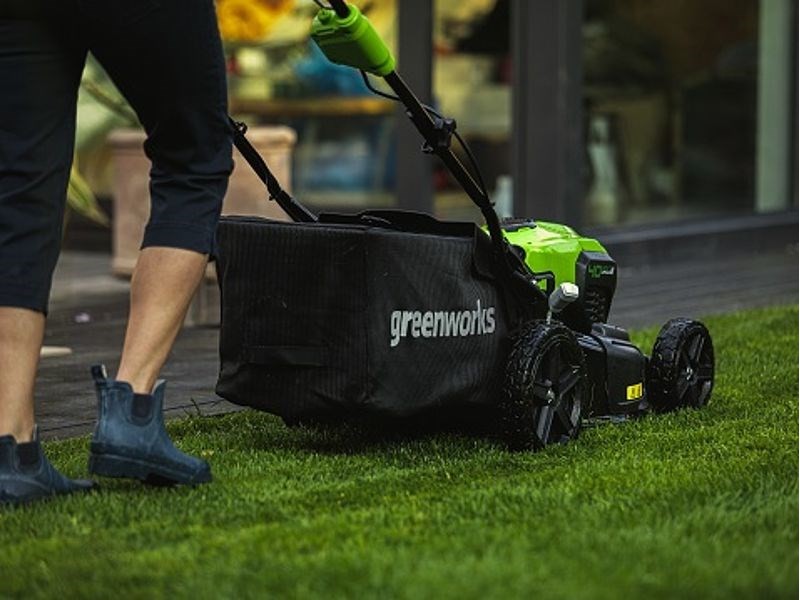 Cordless Lawnmower with Drive 40V 46 cm Greenworks GD40LM46SP - 2506807 2506807 – GREENWORKS Косачки