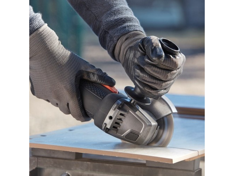 Black & Decker BEG220 angle grinder 12.5 cm 12000 RPM 900 W 1.8 kg Black & Decker BEG220 angle grinder 12.5 cm 12000 RPM 900 W 1.8 kg