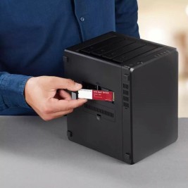 Твърд диск Western Digital WDS100T1R0C 1 TB SSD NAS