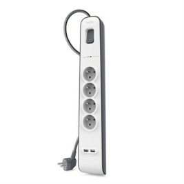 Табло с 4 гнезда с бутон за включване Belkin BSV401CA2M (2 m)