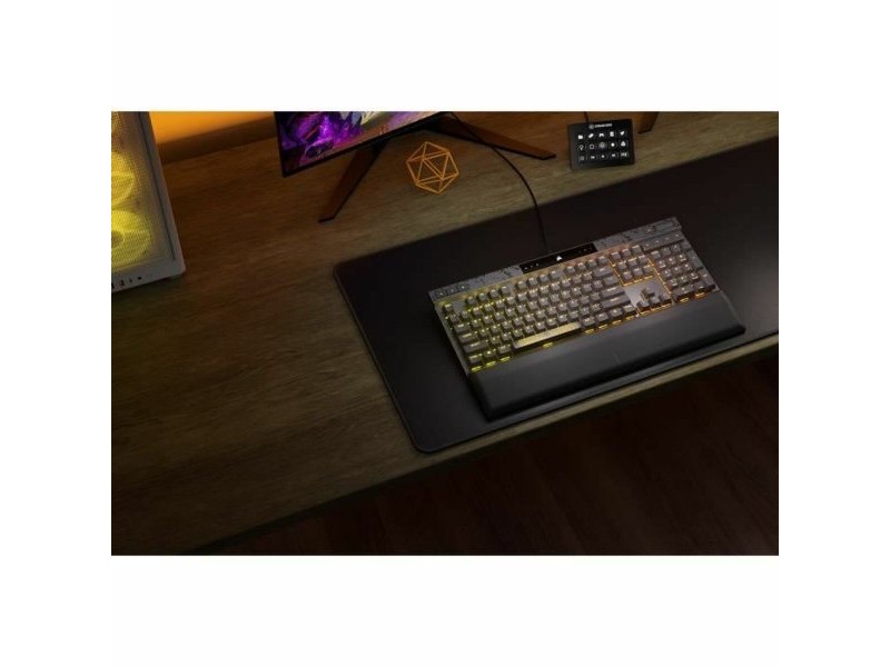 Блутут клавиатура Corsair K70 MAX RGB Черен Сив френски AZERTY