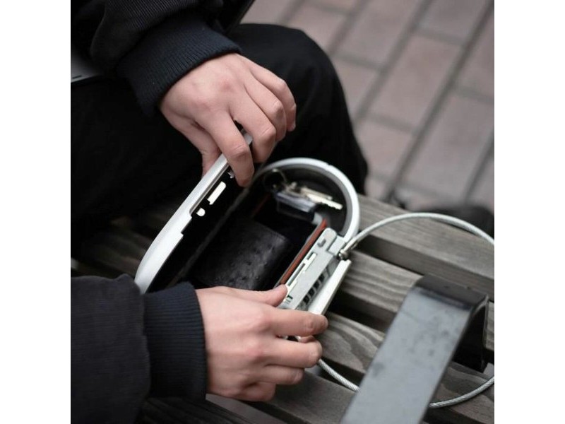 Преносим сейф със защитен кабел Master Lock 5900EURDWHT Бял ABS 700 ml 6 x 12,9 x 24 cm