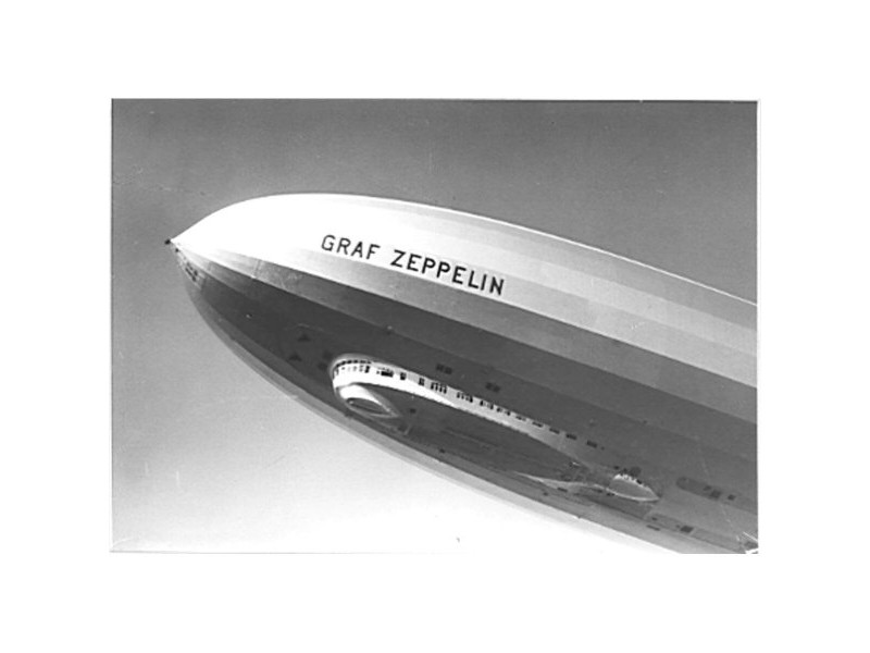 Мъжки часовник Zeppelin 7668-3