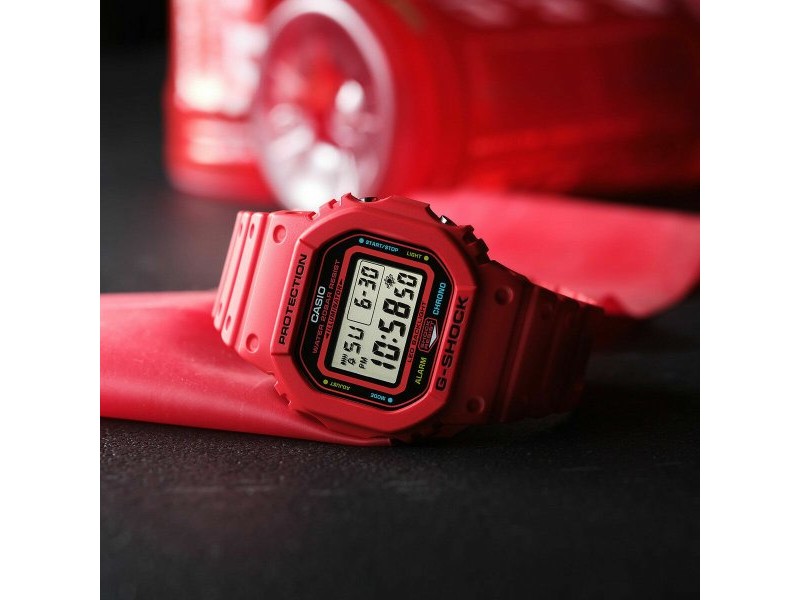 Мъжки часовник Casio DW-5600EP-4ER