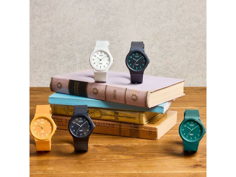 Мъжки часовник Casio MQ-24B-1BEF