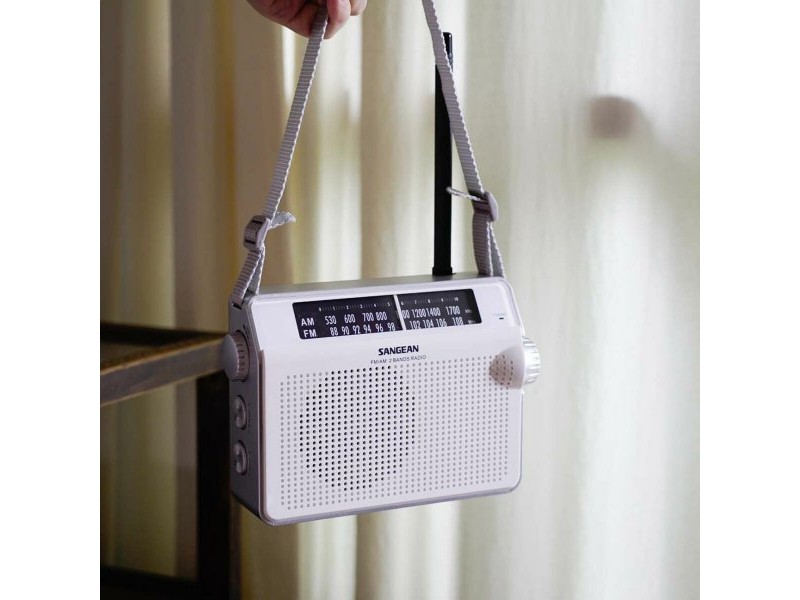 AM / FM радио Sangean Бял