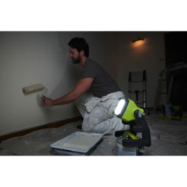 фенер LED Ryobi