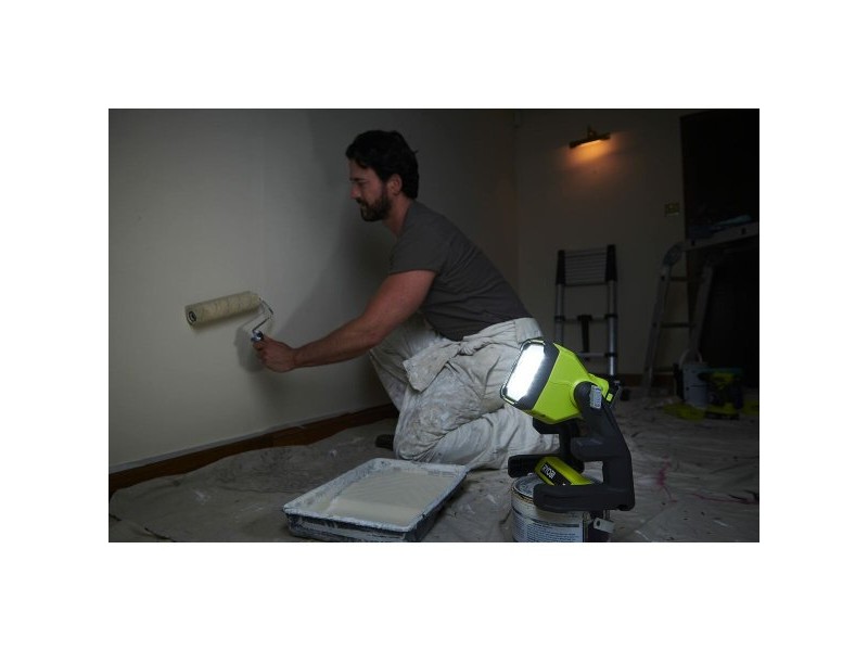 фенер LED Ryobi