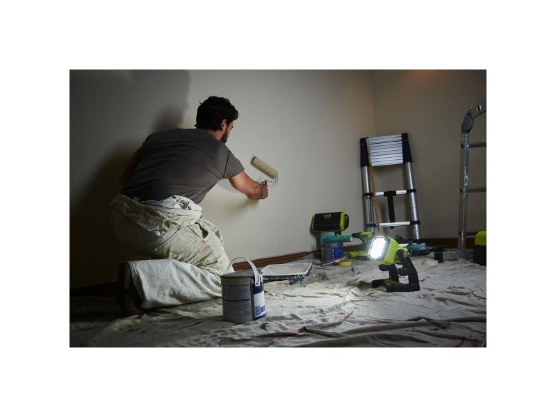 фенер LED Ryobi