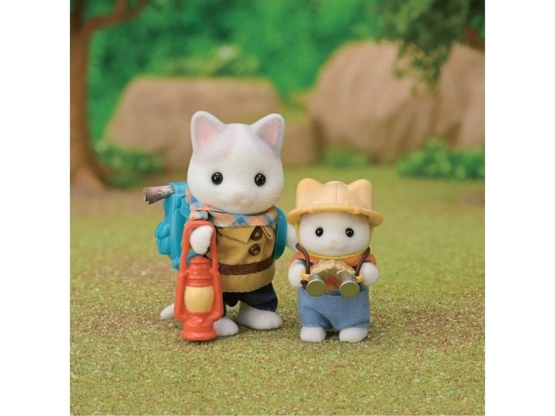 Playset Sylvanian Families Son and Baby Cat Latte - Secret Forest Adventure