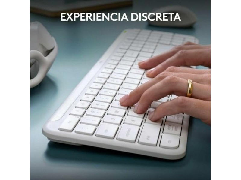Клавиатура с мишка Logitech 920-012596 Бял испански QWERTY
