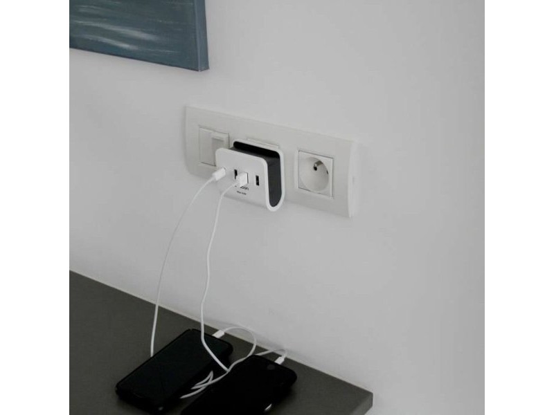 USB зарядно стена Chacon Бял
