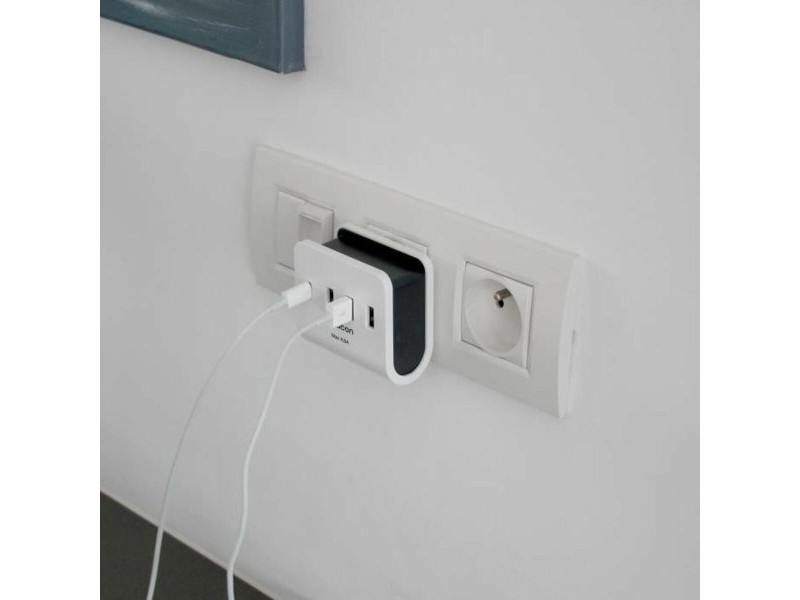 USB зарядно стена Chacon Бял