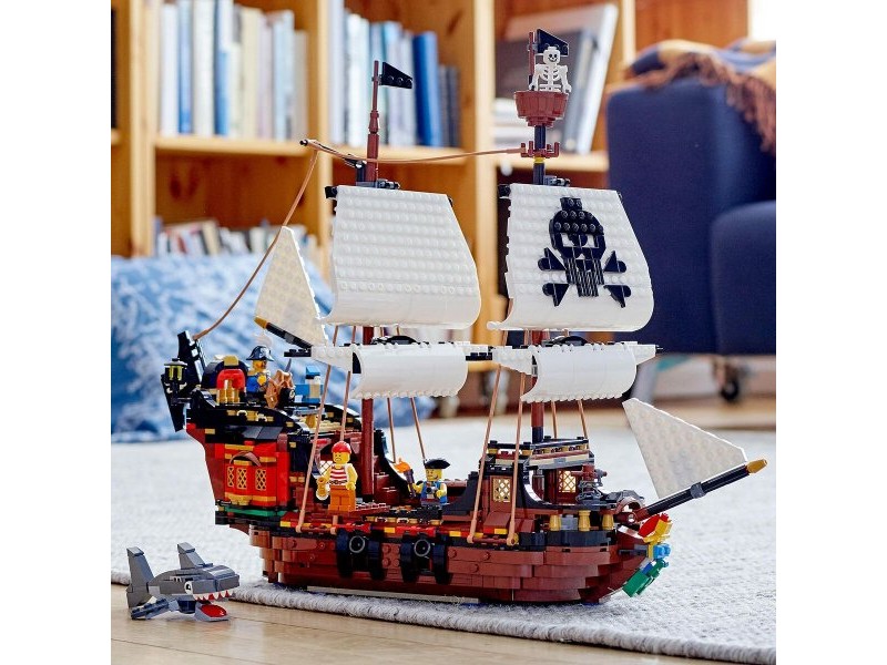 Игра Комплект Превозни Средства   Lego Creator 31109 Pirate Ship         3 в 1 1260 Части