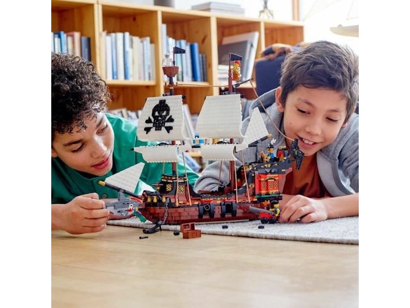 Игра Комплект Превозни Средства   Lego Creator 31109 Pirate Ship         3 в 1 1260 Части