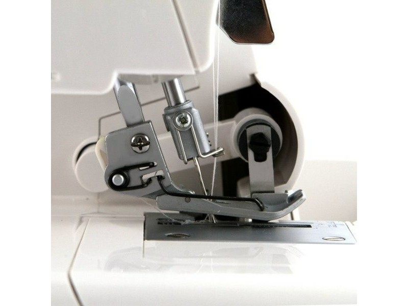Шевна машина Łucznik Overlock 720D4