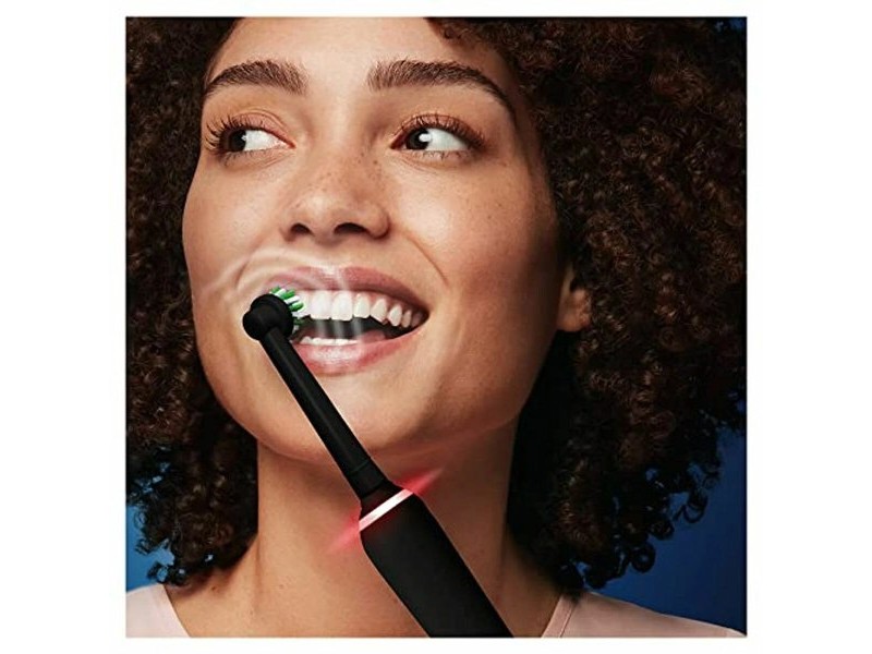 Електрическа четка за зъби Oral-B PRO 3 3900N Бял