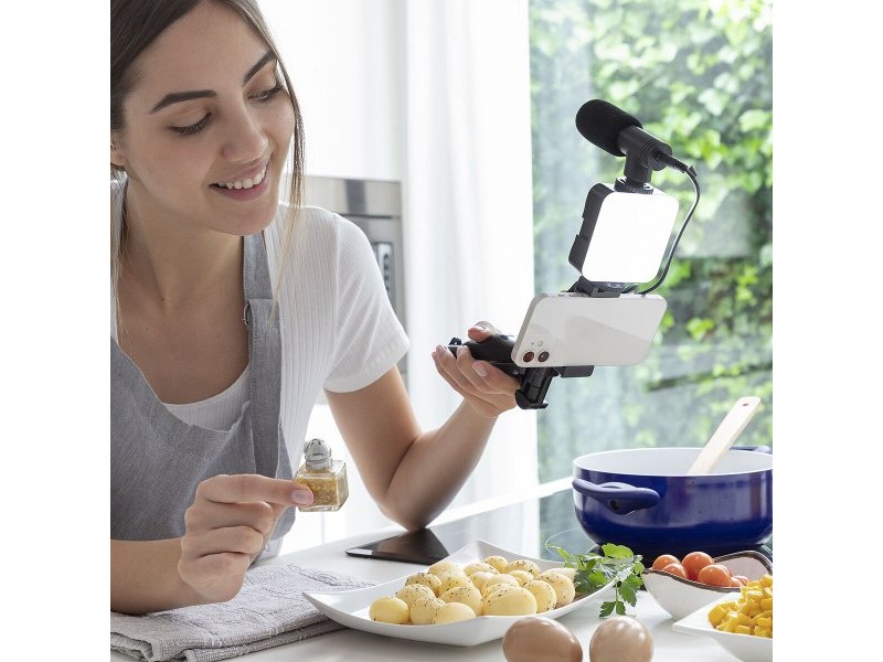 Комплект Vlogging със Светлина, Микрофон и Дистанционно Управление Plodni InnovaGoods 6 Части