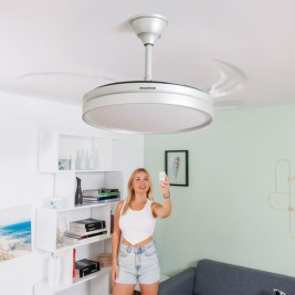 Вентилатор за Таван с LED Светлина и 4 Прибиращи се Перки InnovaGoods 80 W Сребрист Ø49-104 cm (След ремонт D)