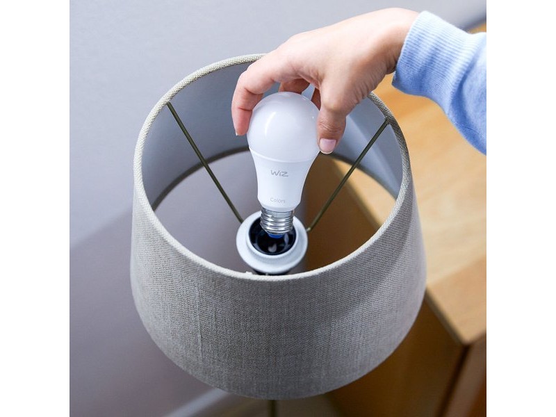 LED крушка Philips Wiz Standard Бял F 8 W E27 806 lm (2700-6500 K)