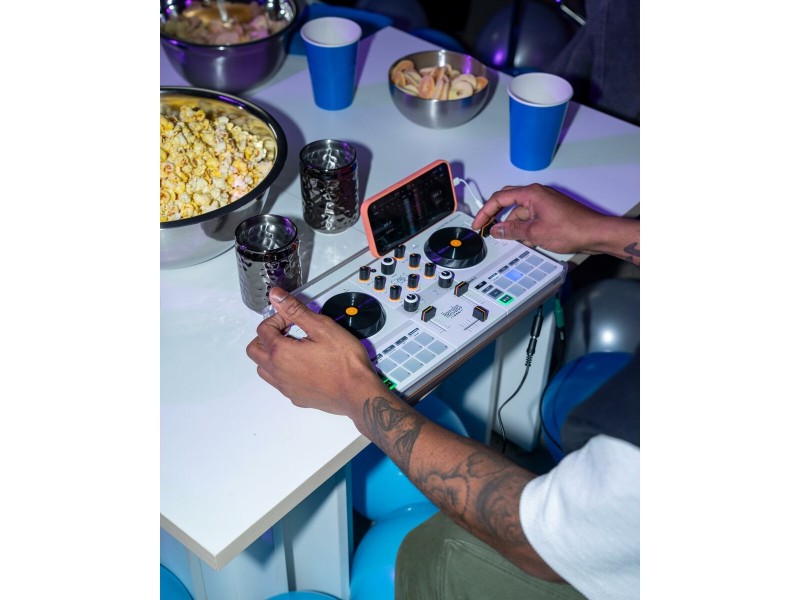 Контролер DJ Hercules 4780942 NaN –  BB Dj контролери