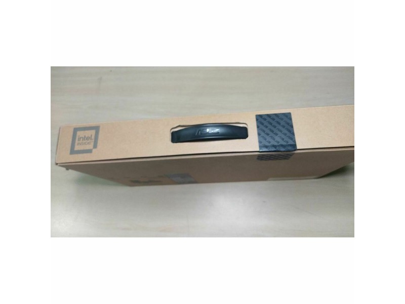 Лаптоп Asus 90NB0ZT1-M00RV0 15,6 Intel Core i3 N305 8 GB RAM 256 GB SSD Испанска Qwerty NaN –  BB Лаптопи