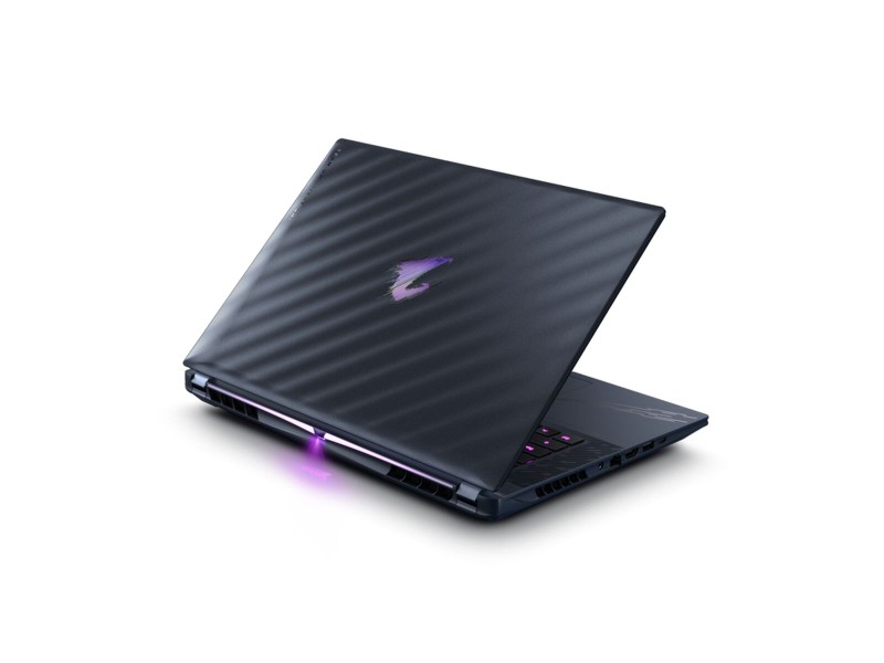 Лаптоп Gigabyte AORUS MASTER 16 BYHC5PTE64SP 16 32 GB RAM 1 TB SSD Испанска Qwerty Qwerty португалски език NaN –  BB Лаптопи