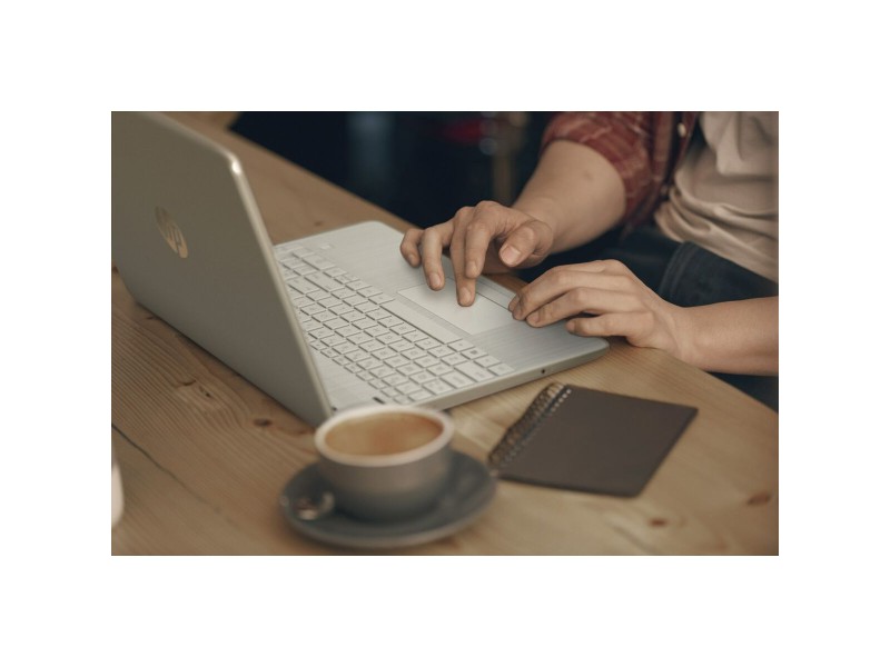 Лаптоп HP 71X68EA_16_512 NaN –  BB Лаптопи