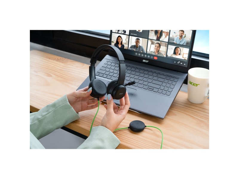 Слушалки с микрофон за игра Acer AHW250 Черен NaN –  BB Слушалки с микрофони