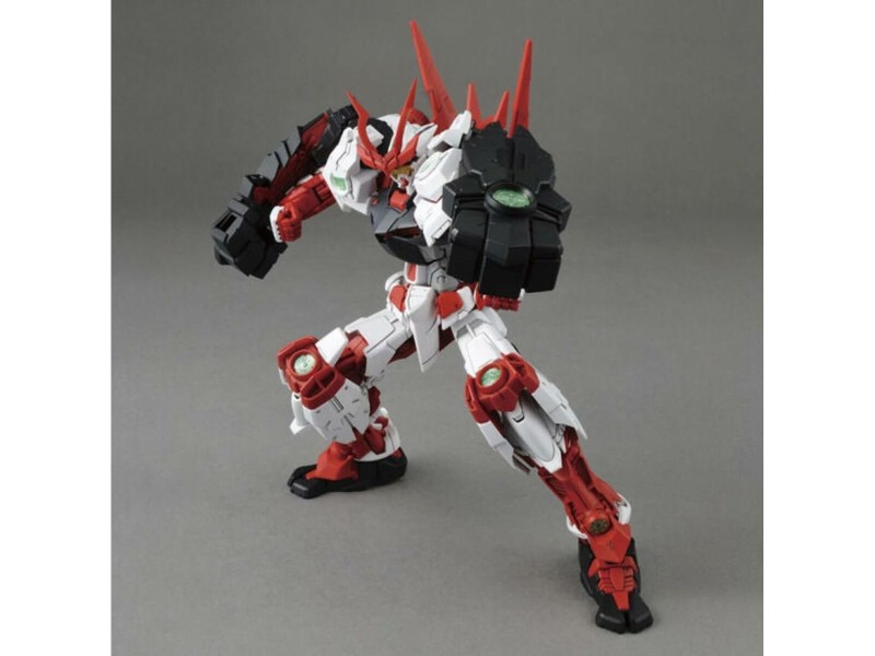 Колекционна фигура Bandai MG 1/100 SENGOKU ASTRAY GUNDAM BL NaN –  BB Реплики на филми и телевизии и мърчандайзинг