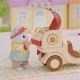 Аксесоари за Къща на Кукли Sylvanian Families Puesto de hamburguesas - Papa Latte Cat y Scooter 30 Части NaN –  BB Кукли и екшън фигури