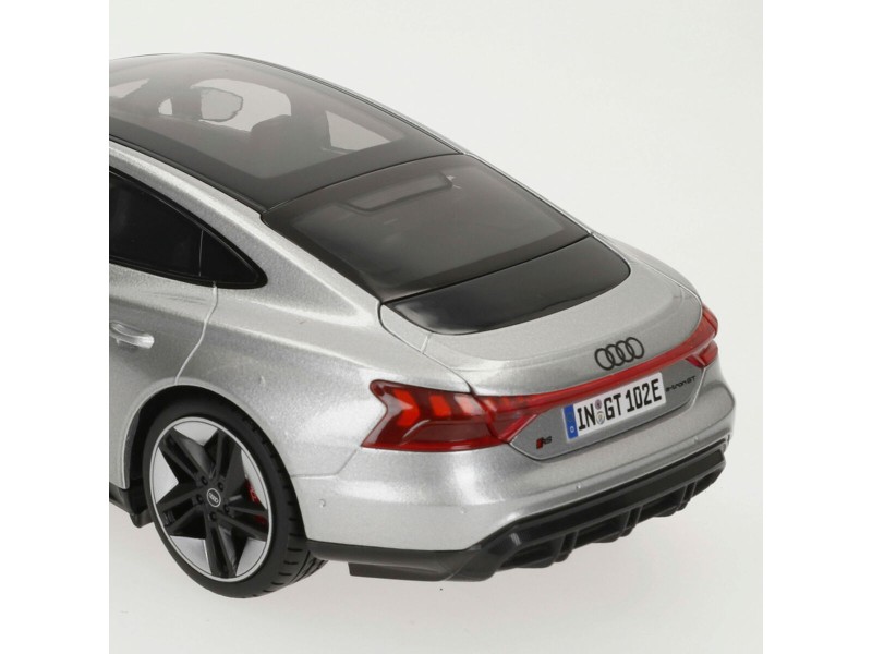 Кола Bburago GT-Audi RS E-TRON GT 2022 1:18 NaN –  BB Автомобили и състезателни коли