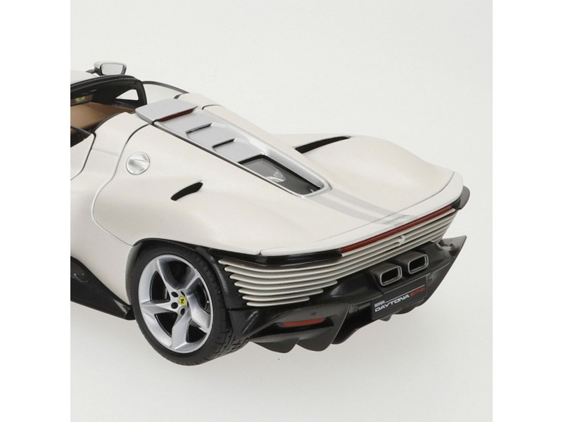 Кола Bburago Ferrari Daytona SP 1:18 NaN –  BB Автомобили и състезателни коли