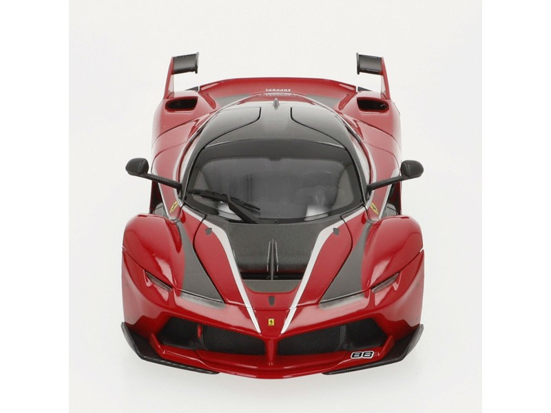 Кола Bburago Ferrari FXX K #88 1:18 NaN –  BB Автомобили и състезателни коли