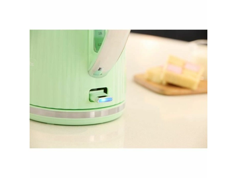 Чайник Russell Hobbs Лилав Пластмаса 2400 W 1,7 L NaN –  BB Електрически кана