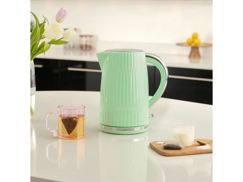 Чайник Russell Hobbs Лилав Пластмаса 2400 W 1,7 L NaN –  BB Електрически кана