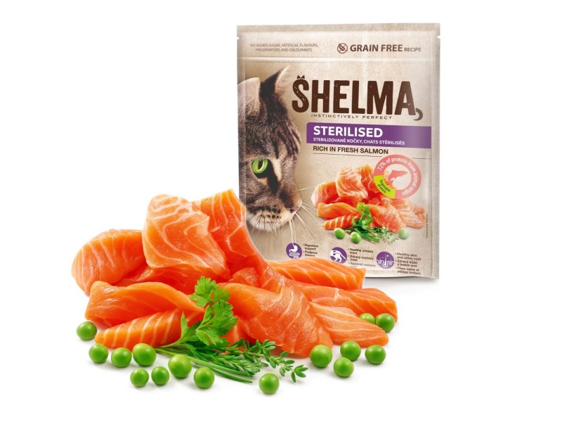 SHELMA Sterilised Salmon - dry cat food - 1,4kg