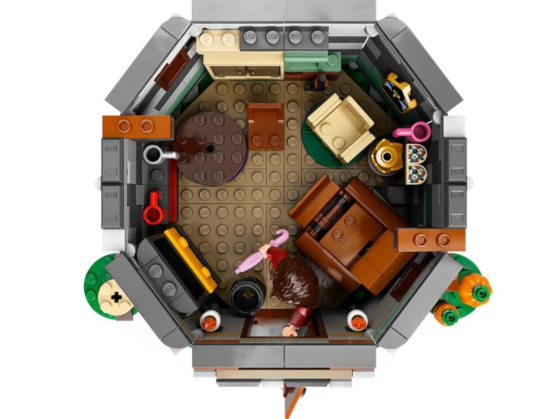 LEGO HARRY POTTER 76428 Hagrid's Hut - An Unexpected Visit