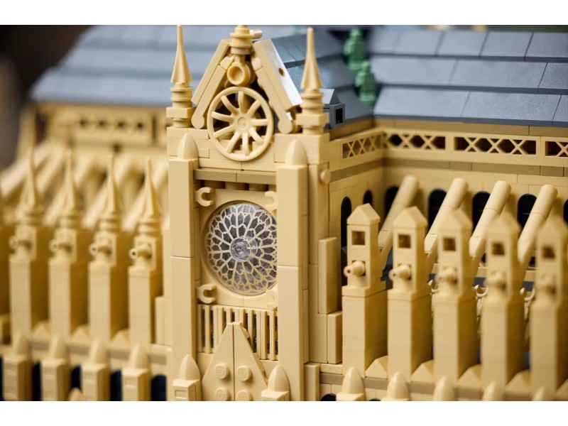 LEGO ARCHITECTURE 21061 Notre-Dame de Paris