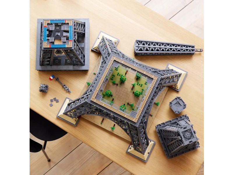 LEGO ICONS 10307 Eiffel Tower